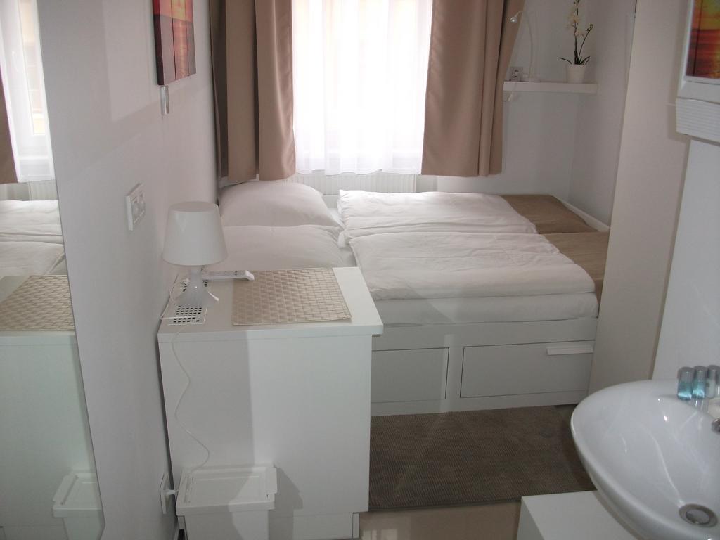 Ch-Vienna City Rooms Phòng bức ảnh
