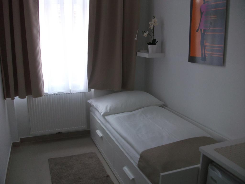Ch-Vienna City Rooms Phòng bức ảnh